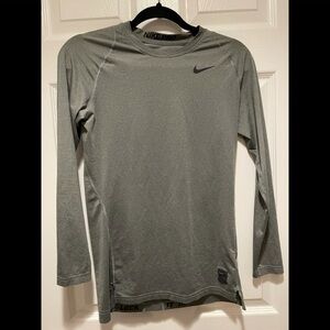 Nike Pro Gray Long Sleeve Dri Fit Compression Top Women’s Size Medium